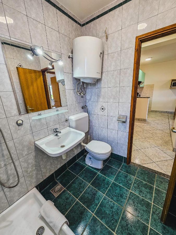 Aenona Sea View Apartments 닌 외부 사진